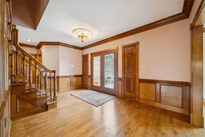 10484 Olde Villa Dr, Pittsburgh, PA 15044 - Photo 12