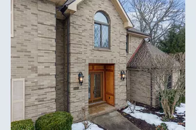 10484 Olde Villa Dr, Pittsburgh, PA 15044 - Photo 4