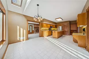 10484 Olde Villa Dr, Pittsburgh, PA 15044 - Photo 22