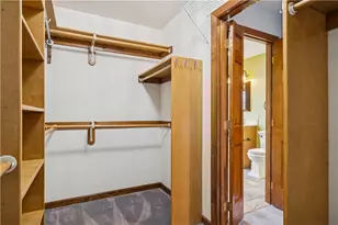 10484 Olde Villa Dr, Pittsburgh, PA 15044 - Photo 36