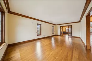 10484 Olde Villa Dr, Pittsburgh, PA 15044 - Photo 14