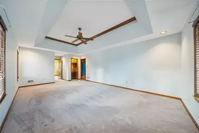 10484 Olde Villa Dr, Pittsburgh, PA 15044 - Photo 36