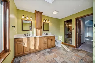 10484 Olde Villa Dr, Pittsburgh, PA 15044 - Photo 38