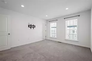 2122 Westcott Ln, Bridgeville, PA 15017 - Photo 14