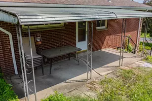 1586 Collier Ave, Heidelberg, PA 15106 - Photo 10