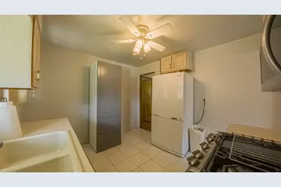 1586 Collier Ave, Heidelberg, PA 15106 - Photo 24