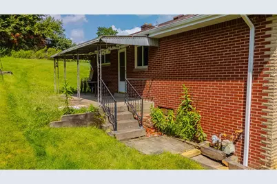 1586 Collier Ave, Heidelberg, PA 15106 - Photo 22