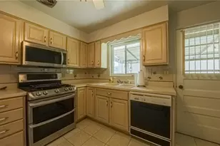 1586 Collier Ave, Heidelberg, PA 15106 - Photo 4