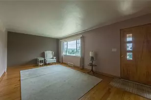 1586 Collier Ave, Heidelberg, PA 15106 - Photo 6