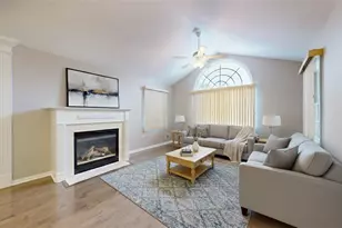 153 Steeplechase Cir, Gibsonia, PA 15044 - Photo 2