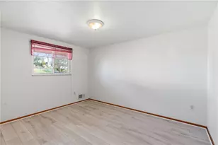 1045 Fiddleback Dr, McKees Rocks, PA 15136 - Photo 14