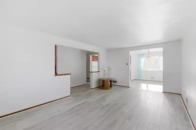 1045 Fiddleback Dr, McKees Rocks, PA 15136 - Photo 4