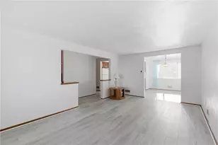 1045 Fiddleback Dr, McKees Rocks, PA 15136 - Photo 4