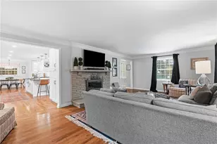 1391 Terrace Dr, Pittsburgh, PA 15228 - Photo 8