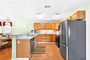 6261 Overlook Ln, Rostraver, PA 15012 - Photo 6