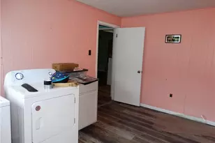 24 Hillman St, Bentleyville, PA 15314 - Photo 22