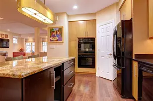 1532 Overton Ln, Pittsburgh, PA 15217 - Photo 10