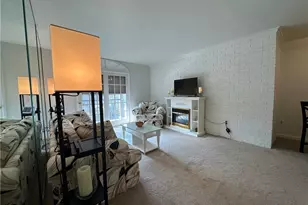 2008 Thornberry Dr, Pittsburgh, PA 15237 - Photo 4