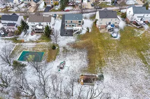 7053 Highland Creek Dr, Bridgeville, PA 15017 - Photo 36