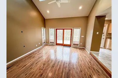 319 Lakewood Dr, Center Township, PA 16001 - Photo 8