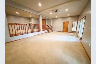 319 Lakewood Dr, Center Township, PA 16001 - Photo 32