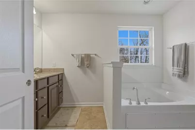 11621 Beacon Dr, Irwin, PA 15642 - Photo 28