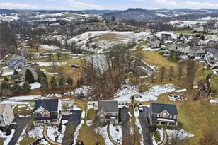 1007 Fieldstone Dr, Cecil, PA 15317 - Photo 48