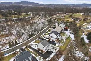 1007 Fieldstone Dr, Cecil, PA 15317 - Photo 46