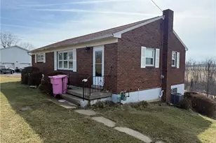 665 Lincoln Ave, Bentleyville, PA 15314 - Photo 4