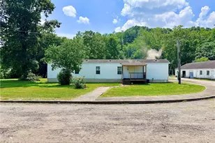 1761 Old Youngstown Rd, Union Township, PA 16116 - Photo 2