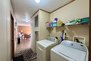 1761 Old Youngstown Rd, Union Township, PA 16116 - Photo 12