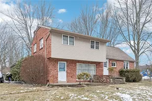 1043 Van Velsor Dr, Richland, PA 15007 - Photo 2