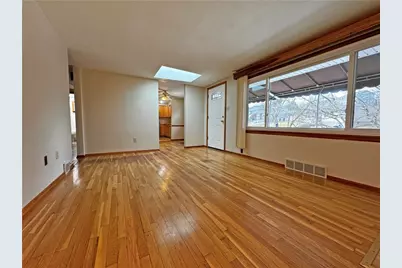 9550 Laurel Ave, Irwin, PA 15642 - Photo 4