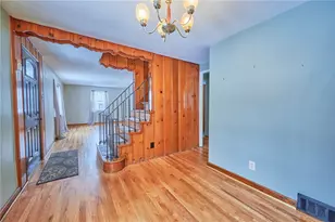 308 Sandy Dr, Pittsburgh, PA 15116 - Photo 4