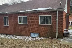 25 Kay St, Uniontown, PA 15401 - Photo 8