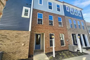 305 Frederick Ln, Cranberry Township, PA 16066 - Photo 2