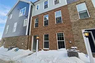 305 Frederick Ln, Cranberry Township, PA 16066 - Photo 1