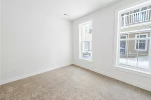 305 Frederick Ln, Cranberry Township, PA 16066 - Photo 10