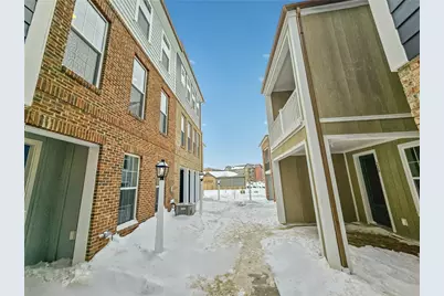 305 Frederick Lane, Cranberry Township, PA 16066 - Photo 4