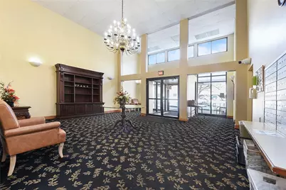 1987 Centurion Dr #9, Pittsburgh, PA 15221 - Photo 4