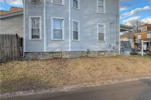 705 Blaine St, New Castle, PA 16101 - Photo 2