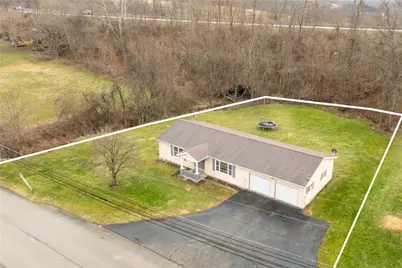 864 Main St, McClellandtown, PA 15458 - Photo 4