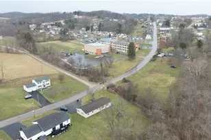 864 Main St, McClellandtown, PA 15458 - Photo 22