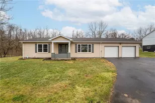 864 Main St, McClellandtown, PA 15458 - Photo 1