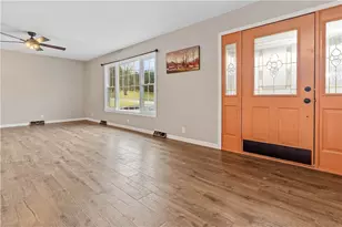 864 Main St, McClellandtown, PA 15458 - Photo 20