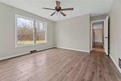 864 Main St, McClellandtown, PA 15458 - Photo 8