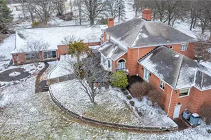 450 Knollwood Cir, Economy, PA 15042 - Photo 12