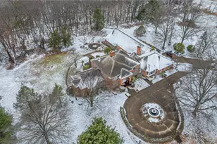 450 Knollwood Cir, Economy, PA 15042 - Photo 16