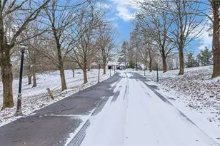 450 Knollwood Cir, Economy, PA 15042 - Photo 14