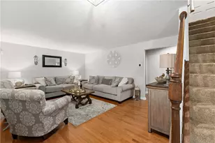 836 Lynda Ln, North Versailles, PA 15137 - Photo 4